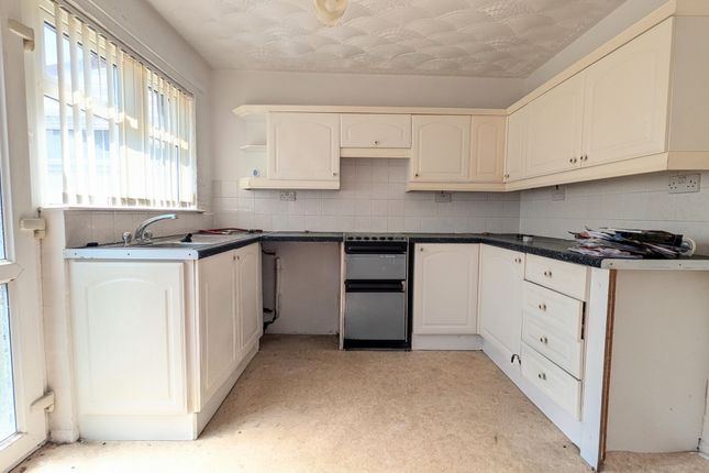 13 Fir Tree Close, Merthyr Tydfil photo 2