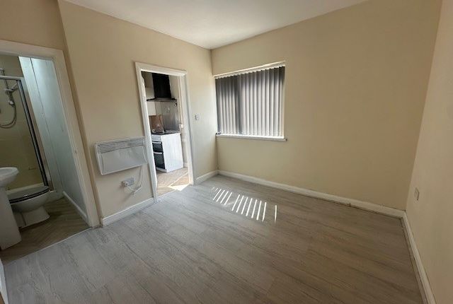 169, Worlds End Lane, Birmingham photo 3