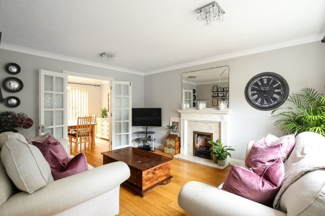 Woodlea Grange, Salisbury photo 4