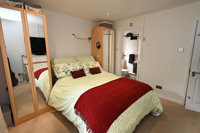 2, Christchurch Close, Birmingham photo 3