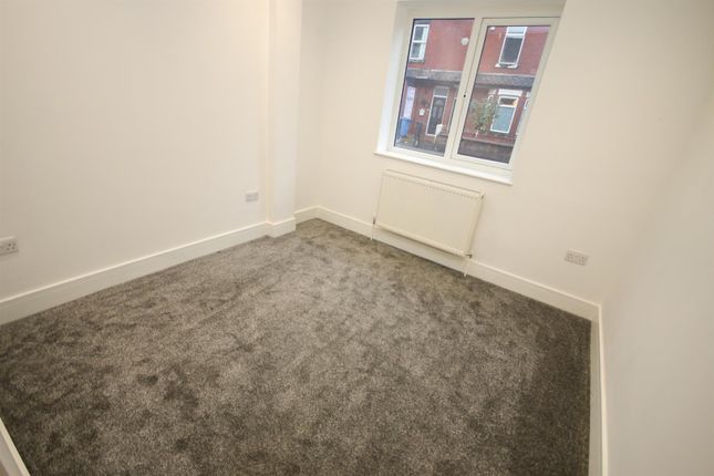 Flat to rent in Parrin Lane, Eccles, Manchester