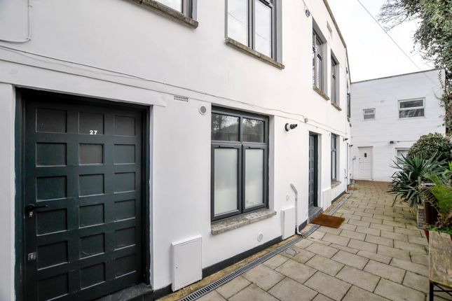 Thumbnail Terraced house to rent in Rectory Road, London