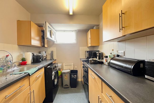 Thumbnail Flat to rent in Boston Road, Croydon