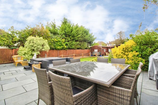 7, Great Nelmes Chase, Hornchurch photo 4