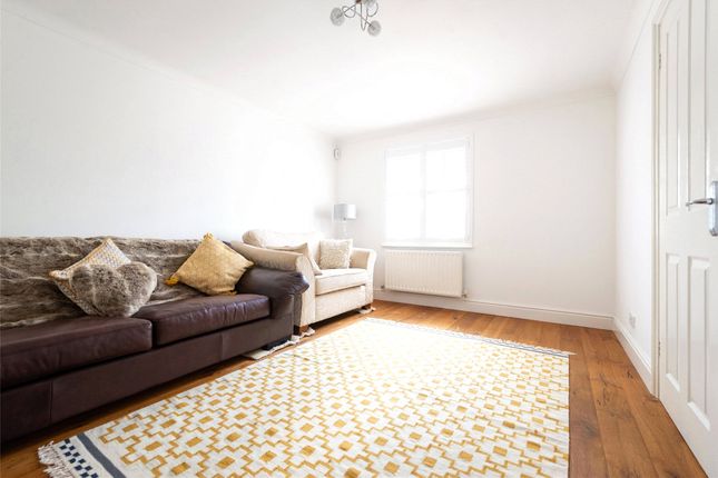 16, Greenfields Place, Dorking photo 2