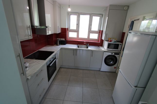 55, London Road, Mitcham photo 2