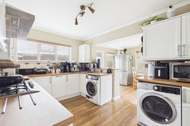 3, Mersey Road, Worthing photo 4