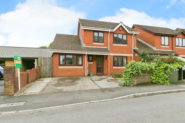 Thumbnail Detached house for sale in College Fields Close, Barry
