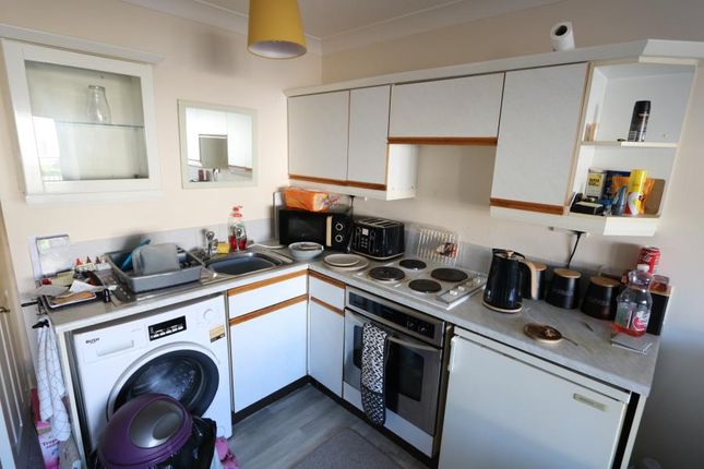 23, Gainsborough Court, Corby photo 5