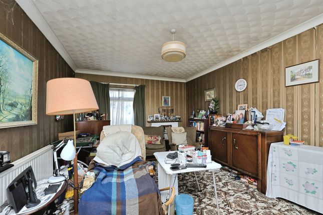 33, Old Vicarage Park, Narborough photo 4