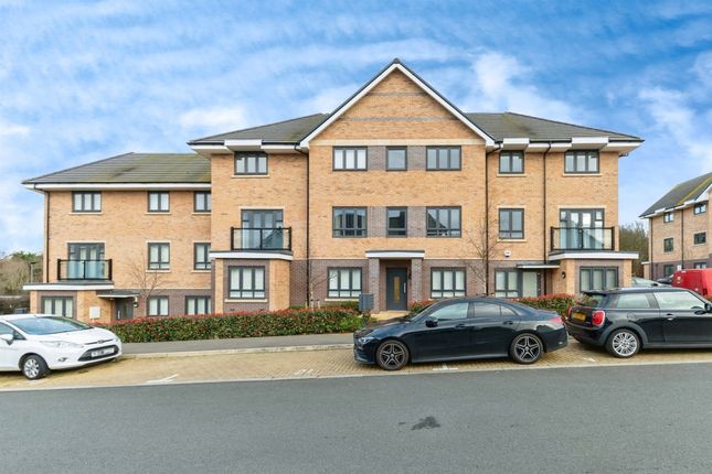 Thumbnail Flat for sale in George Court, Welwyn Garden City