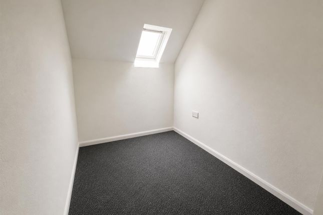 11, Lushington Close, Norwich photo 4