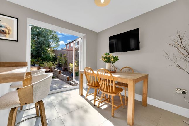 23, Yeoman Way, Leicester photo 4
