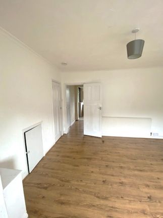 7 Swallowhurst Crescent, Liverpool photo 4