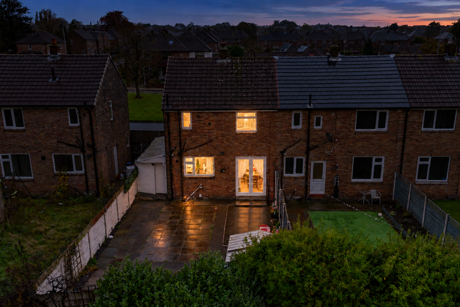Norley Hall Avenue, Wigan photo 3