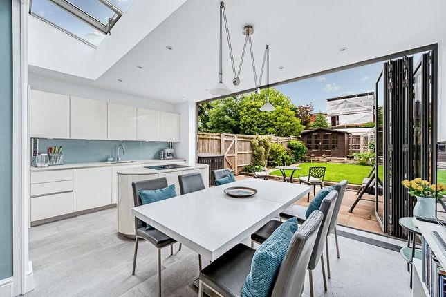 330, Windmill Road, London photo 4