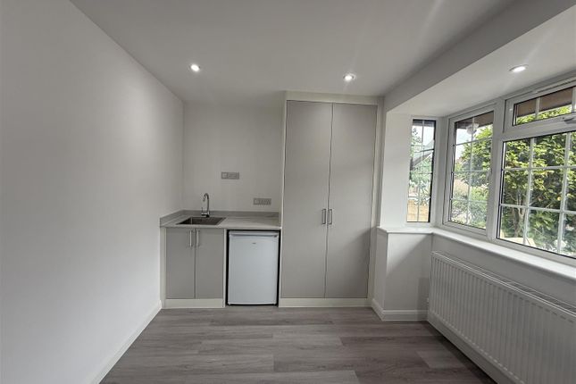 A, 12, Sheffield Road, Slough photo 3