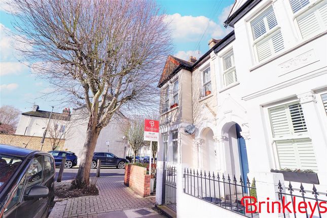 Thumbnail Flat to rent in Strathville Road, London