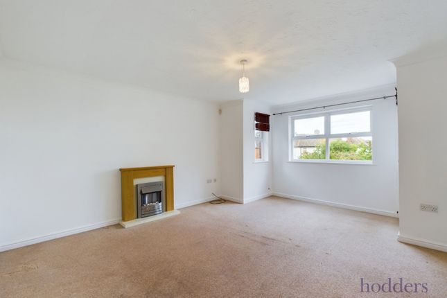 10 Rushmon Court,, Barker Road, Surrey photo 3