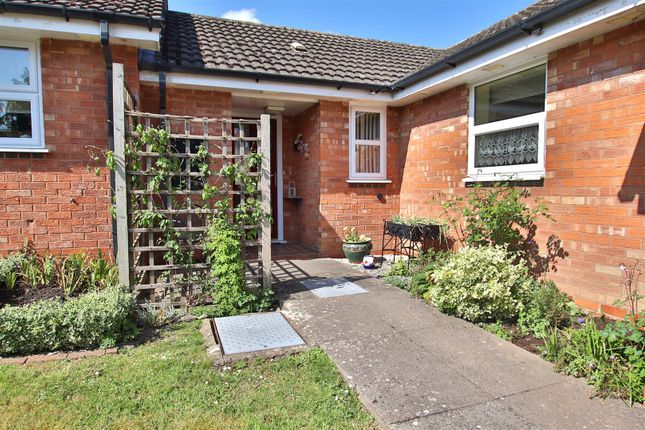 33, Shephard Mead, Tewkesbury photo 3