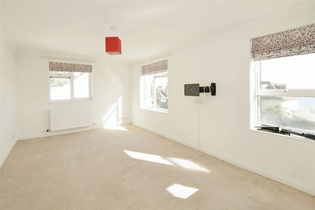8 James Morris Court,, Sandgate High Street, Folkestone photo 4