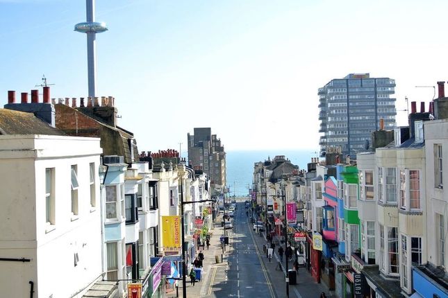 Flat to rent in Western Road, City Centre, Brighton