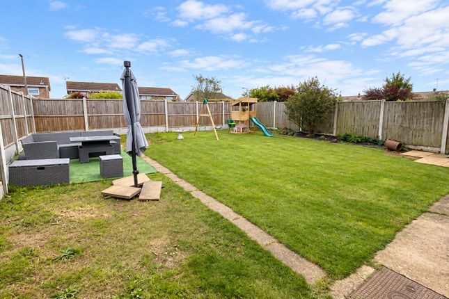 15, Woodfield Close, Walton-on-the-Naze photo 4