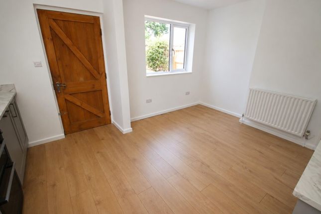 3, The Tynings, Chippenham photo 4