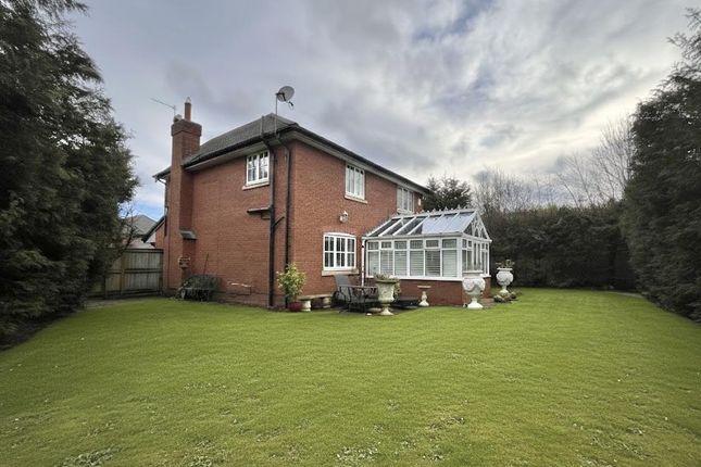 10, Queensbury Close, Wilmslow photo 3