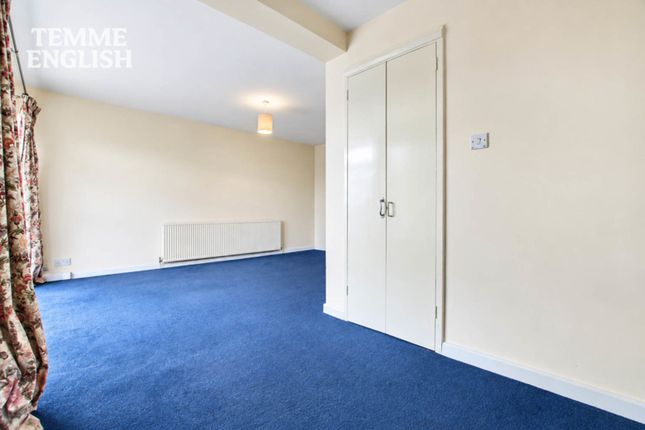 97 Ryedene Close, Basildon photo 4