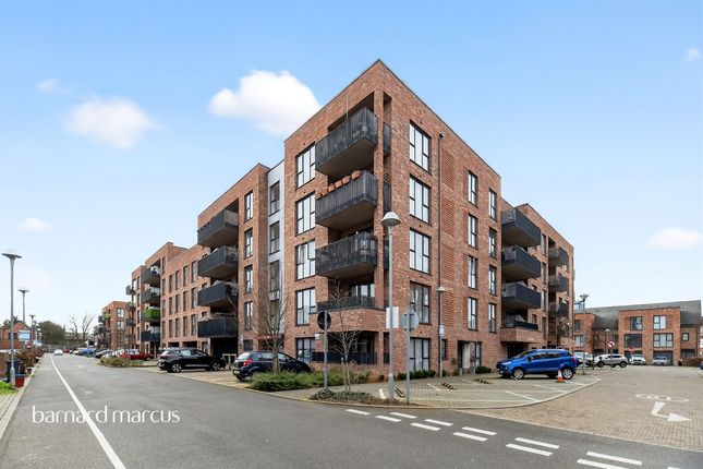 Flat 32, Myers Court, Reynard Way, Brentford photo 2