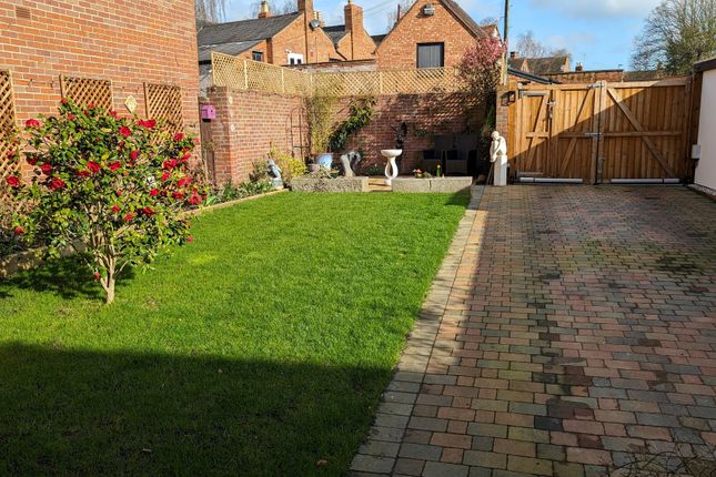 End terrace house for sale in Ely Street, Stratford-Upon-Avon