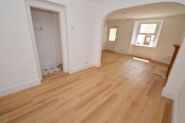 6, Clareston Road, Tenby photo 3