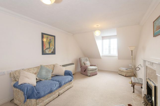 26, Romsey photo 5