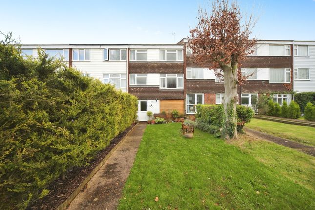 Thumbnail Town house for sale in Bowles Way, Dunstable