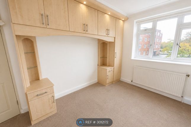 Flat, Grasmere Court Verdun Road, London photo 4
