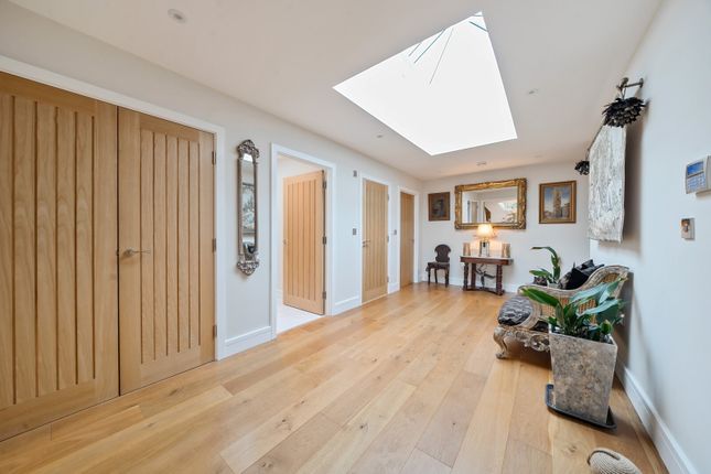 5, Oakfield House, Pyrford photo 3
