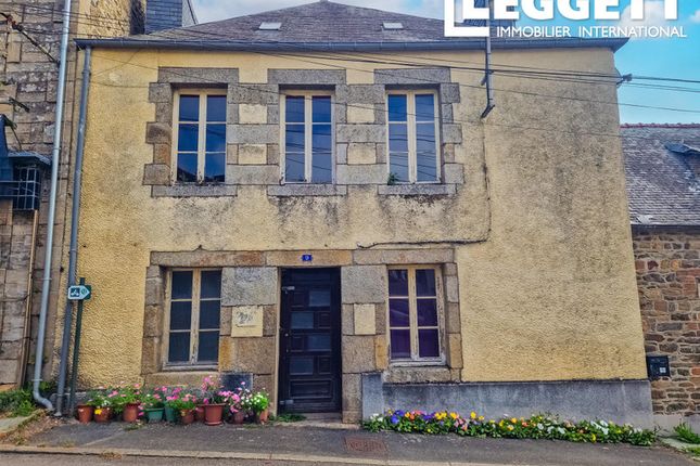Thumbnail Villa for sale in Callac, Côtes-D'armor, Bretagne