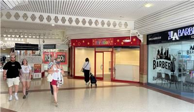 Thumbnail Retail premises to let in Unit 8 Emery Gate Shopping Centre, Chippenham, Wiltshire