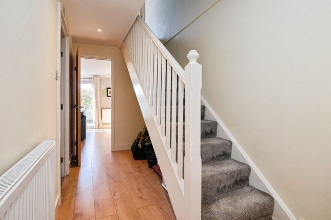 37, Wiltshire Way, TUNBRIDGE WELLS photo 2