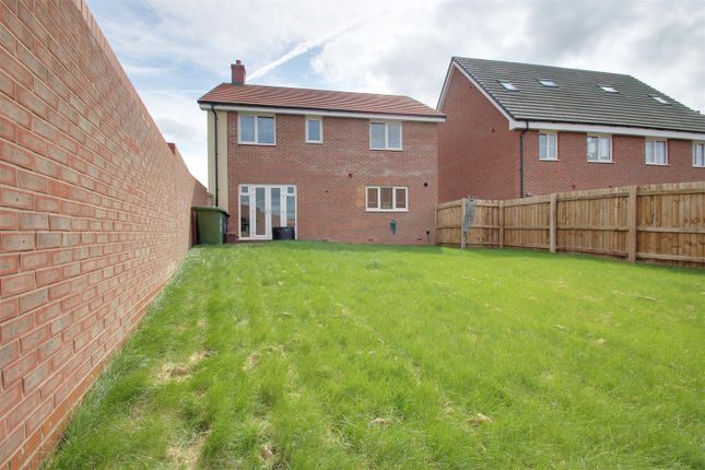 Detached house to rent in Fraserfields Way, Leighton Buzzard