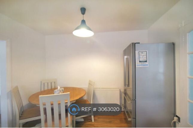 Motcombe Road, Gatley, Heald Green, Cheadle photo 3