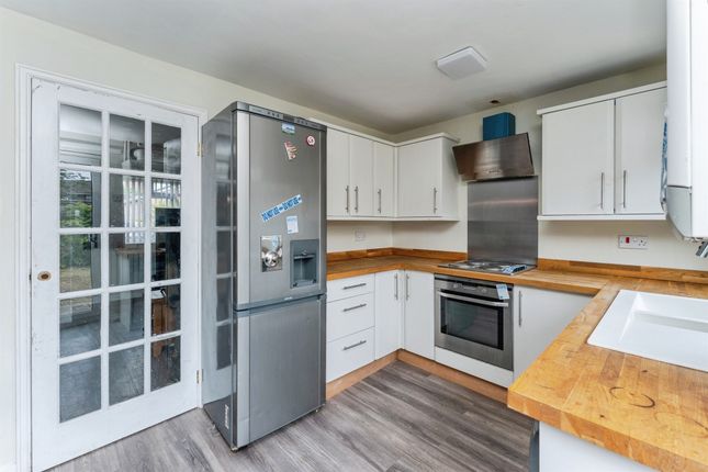 3, Griffin Close, Chester photo 2