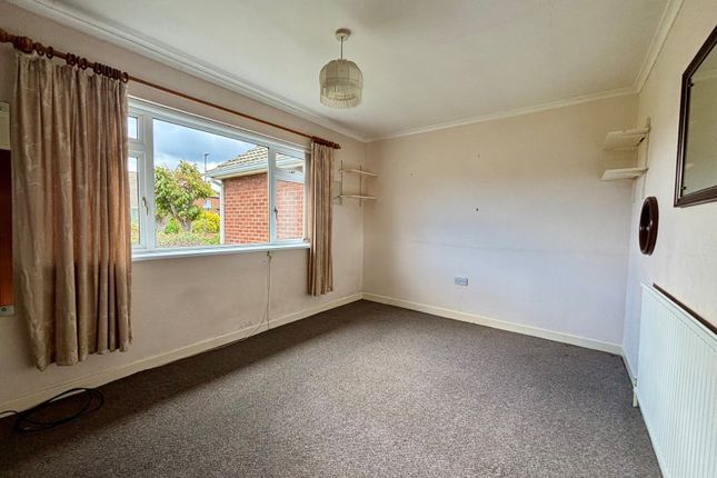 5, Thropton Crescent, Tyne and Wear photo 4