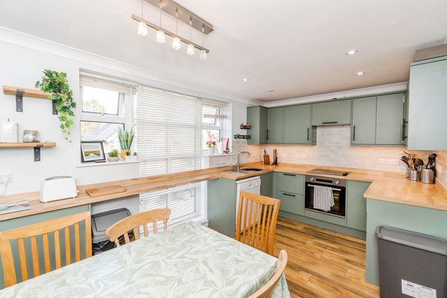 24, Roselands Gardens, Hampshire photo 4