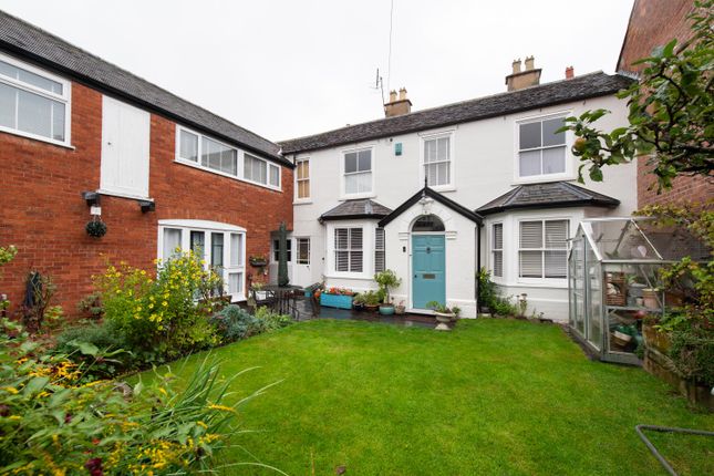 Thumbnail Terraced house for sale in Loves Grove, Worcester, Worcestershire