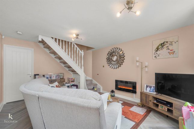 2-bed house on 13, Fearn Dene, Rochdale, £210,000