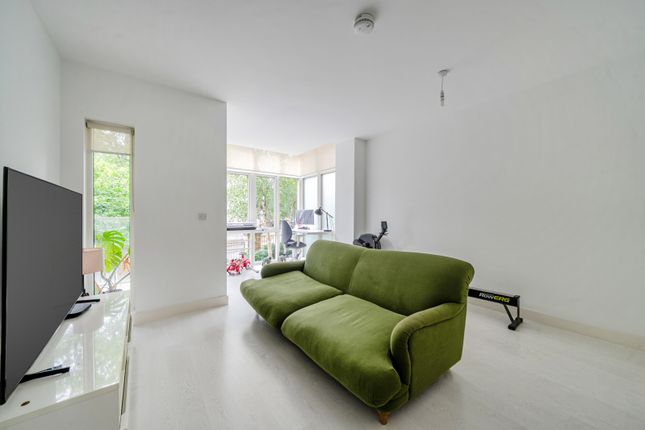 9 Christopher Boones Court,, Blessington Road, London photo 3