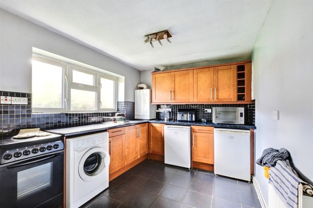 8c, Gibbons Avenue, Nottingham photo 2