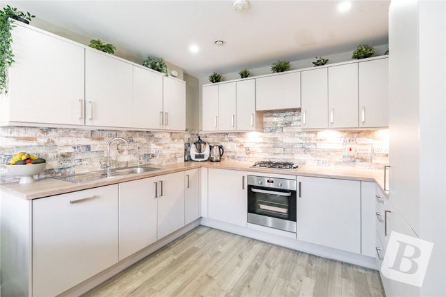 14, Sun Marsh Way, Kent photo 4